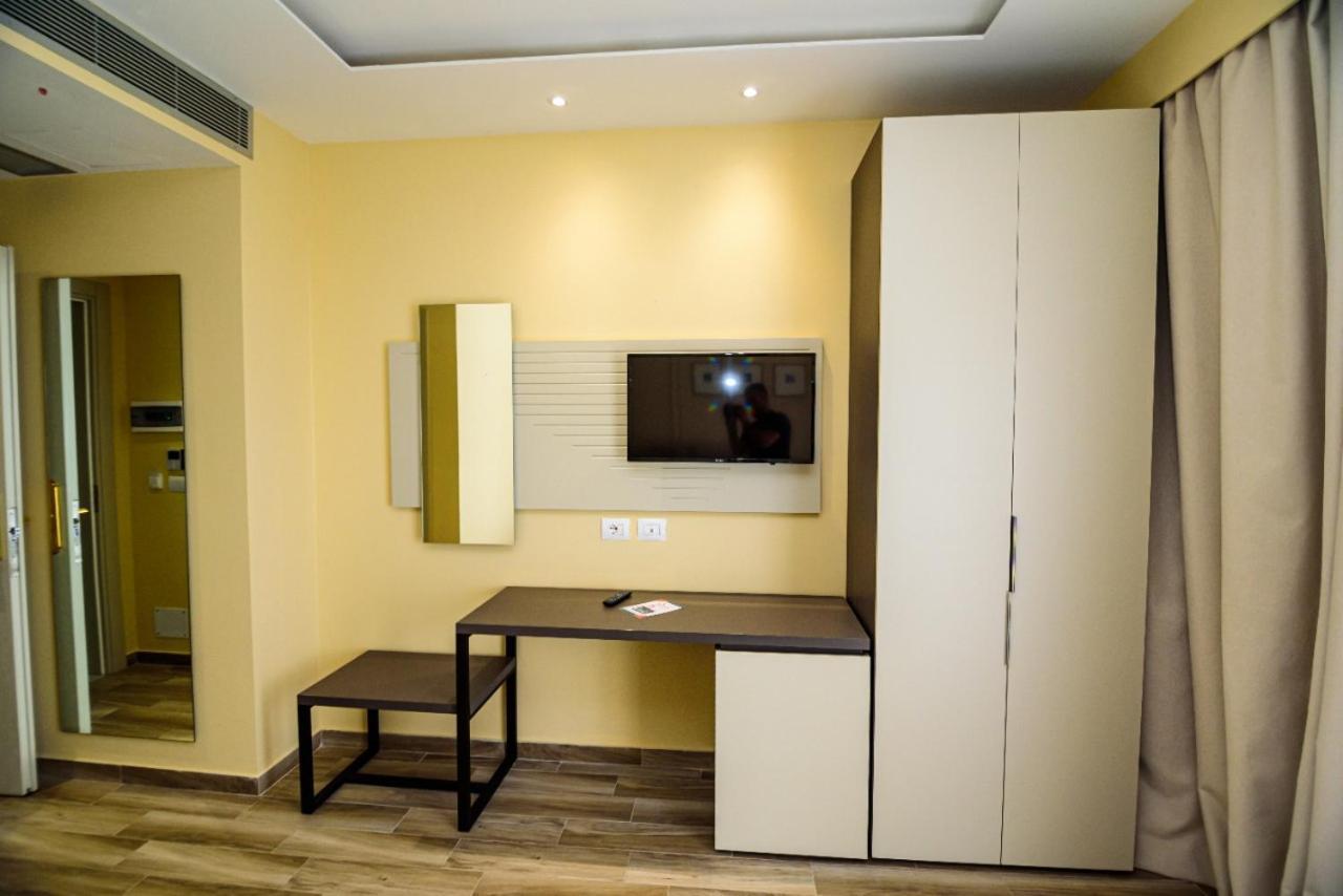 Hotel Orange Dhërmi Extérieur photo