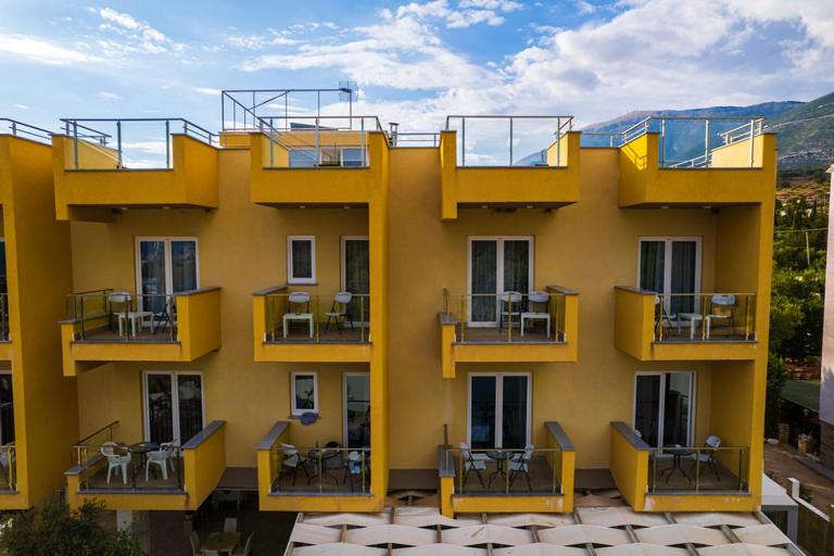 Hotel Orange Dhërmi Extérieur photo
