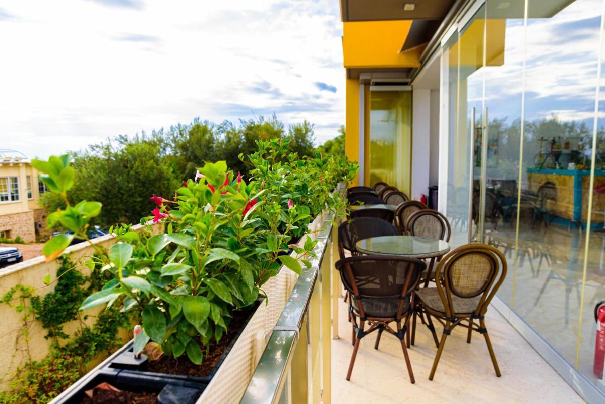 Hotel Orange Dhërmi Extérieur photo