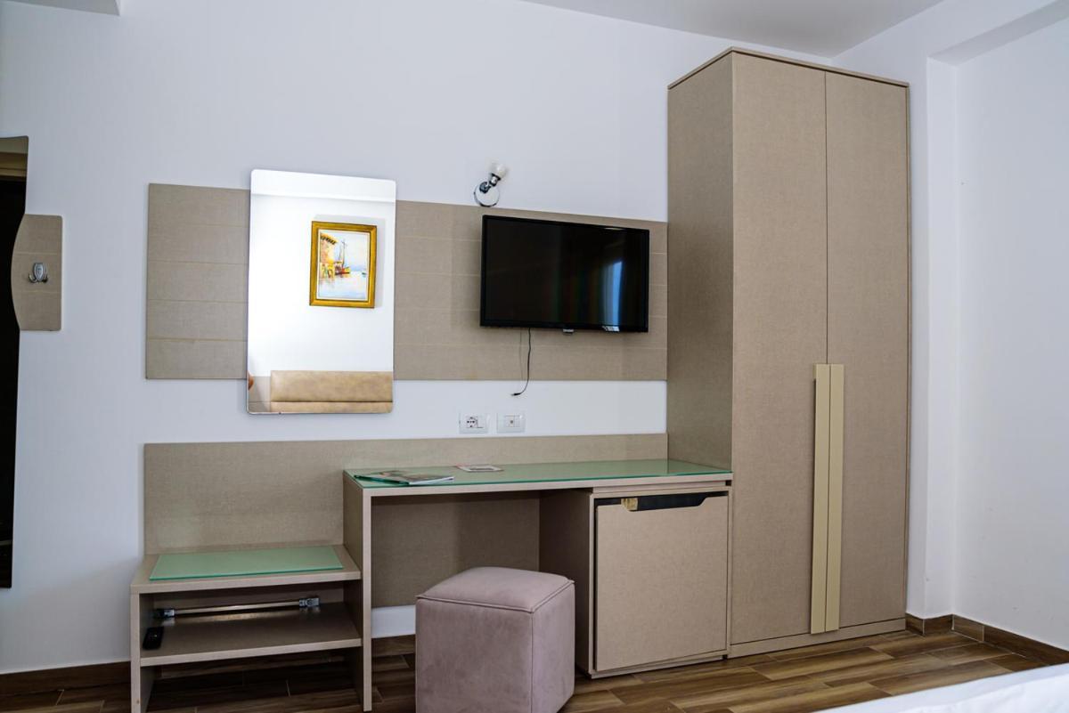 Hotel Orange Dhërmi Extérieur photo